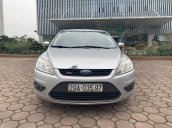 Cần bán xe Ford Focus sản xuất 2011, màu bạc