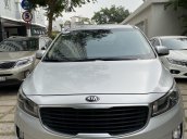 Cần bán lại xe Kia Sedona đời 2017, màu bạc chính chủ 