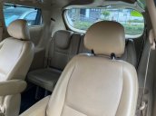 Cần bán lại xe Kia Sedona đời 2017, màu bạc chính chủ 