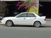 Cần bán lại xe Ford Laser MT sản xuất 2002, màu trắng, 135 triệu