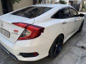 Bán Honda Civic sản xuất 2018, màu trắng, nhập khẩu