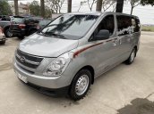 Cần bán xe Hyundai Starex sản xuất năm 2015, màu bạc, nhập khẩu Hàn Quốc chính chủ, giá 590tr