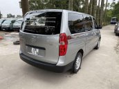 Cần bán xe Hyundai Starex sản xuất năm 2015, màu bạc, nhập khẩu Hàn Quốc chính chủ, giá 590tr