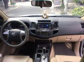 Cần bán lại xe Toyota Fortuner V 4x2AT 2016, màu bạc