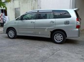 Cần bán lại xe Toyota Innova E đời 2012, màu bạc, xe nhập, giá 415tr