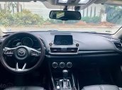 Bán xe Mazda 3 2.0 đời 2017, màu trắng, 670tr