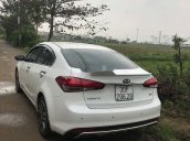 Xe Kia Cerato đời 2018, màu trắng đẹp như mới, giá 600tr