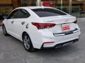 Bán ô tô Hyundai Accent sản xuất năm 2018, màu trắng, xe gia đình, giá chỉ 500 triệu