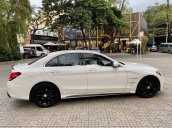 Cần bán lại xe Mercedes C200 sản xuất 2015, màu trắng