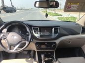 Cần bán Hyundai Tucson 2.0 sản xuất năm 2015, màu trắng, giá chỉ 780 triệu