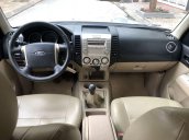 Cần bán gấp Ford Everest MT đời 2010, màu bạc, giá 430tr