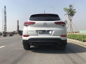 Cần bán Hyundai Tucson 2.0 sản xuất năm 2015, màu trắng, giá chỉ 780 triệu