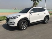 Cần bán Hyundai Tucson 2.0 sản xuất năm 2015, màu trắng, giá chỉ 780 triệu