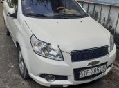 Cần bán gấp Chevrolet Aveo đời 2016, màu trắng, nhập khẩu, giá chỉ 250 triệu