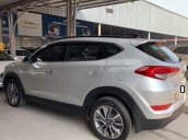 Cần bán xe Hyundai Tucson 2.0 AT đời 2017 số tự động, giá tốt