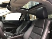 Cần bán Mazda 6 2.0 Premium năm sản xuất 2017, màu đen giá cạnh tranh