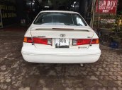 Cần bán Toyota Camry năm 2001, màu trắng