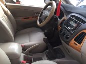 Cần bán Toyota Innova 2.0G sản xuất năm 2011, màu xám, giá chỉ 395 triệu