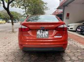 Bán xe Ford Fiesta sản xuất năm 2014, màu đỏ, giá chỉ 385 triệu