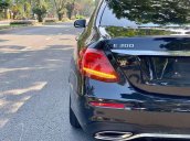 MBA Auto - bán xe Mercedes E300 AMG nâu model 2018 Trả trước 800 triệu nhận xe ngay