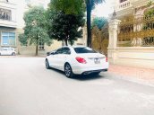 Cần bán Mercedes C200 đời 2017, màu trắng chính chủ