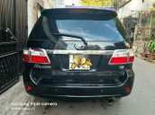 Cần bán gấp Toyota Fortuner 2.7 V AT đời 2010, màu đen