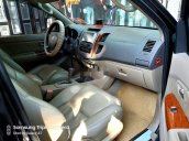 Cần bán gấp Toyota Fortuner 2.7 V AT đời 2010, màu đen