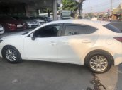 Cần bán gấp Mazda 3 sản xuất 2016, màu trắng giá cạnh tranh