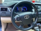 Bán Toyota Camry 2.0E năm sản xuất 2016 xe gia đình