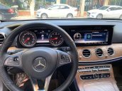 Cần bán xe Mercedes E200 năm 2018, màu trắng đẹp như mới