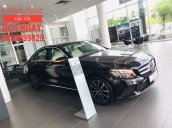 Cần bán lại xe Mercedes C200 sản xuất năm 2018, màu đen như mới