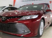 Cần bán xe Toyota Camry 2.5 Q đời 2019, màu đỏ