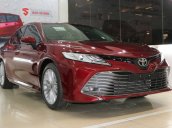 Cần bán xe Toyota Camry 2.5 Q đời 2019, màu đỏ