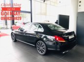 Cần bán lại xe Mercedes C200 sản xuất năm 2018, màu đen như mới