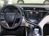 Cần bán xe Toyota Camry 2.5 Q đời 2019, màu đỏ