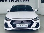 Bán Hyundai Elantra đời 2018, màu trắng