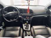 Bán Hyundai Elantra đời 2018, màu trắng