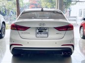 Bán Hyundai Elantra đời 2018, màu trắng