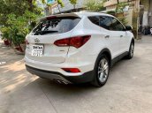 Cần bán gấp Hyundai Santa Fe năm sản xuất 2018, màu trắng