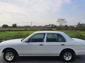 Bán ô tô Toyota Crown 1993, màu trắng, xe nhập, chính chủ