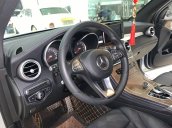 Bán Mercedes GLC250 năm sản xuất 2016, màu bạc, số tự động