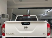 Cần bán xe Nissan Navara sản xuất 2017, màu trắng, 538tr