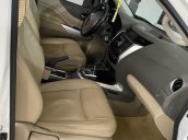 Cần bán xe Nissan Navara sản xuất 2017, màu trắng, 538tr