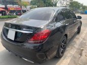 MBA Auto - Bán xe Mercedes C300 xanh/nâu đời 2019 siêu lướt - Trả trước 680 triệu nhận xe ngay