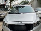 Bán Kia Sedona năm sản xuất 2017, màu bạc chính chủ, giá tốt