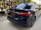 Cần bán Toyota Corolla Altis năm 2016, màu đen