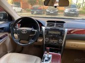 Xe Toyota Camry sản xuất 2013, màu đen giá cạnh tranh