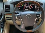 Bán xe Toyota Land Cruiser VX 4.6 V8 2016, màu đen, xe nhập