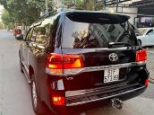 Bán xe Toyota Land Cruiser VX 4.6 V8 2016, màu đen, xe nhập