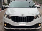 Bán xe Kia Sedona 2.2L DATH năm sản xuất 2017, màu trắng số tự động giá cạnh tranh